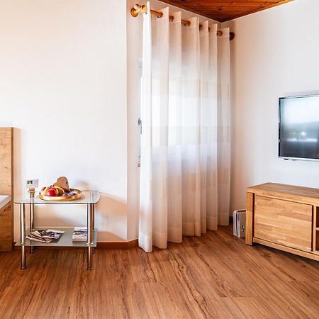 Ferienwohnungen Schweitzer Parcines Ngoại thất bức ảnh